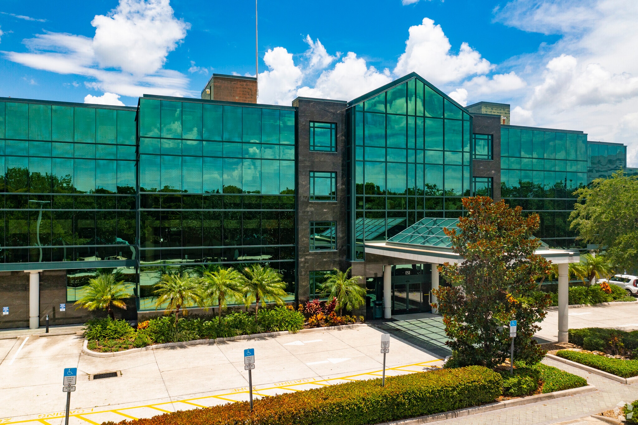 1250 S Tamiami Trl, Sarasota, FL à louer Photo du bâtiment- Image 1 de 9