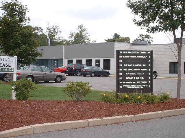 20-44 Hemingway Dr, East Providence, RI à louer - Photo du bâtiment - Image 1 de 1