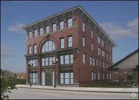 415 Lisbon St, Lewiston, ME à vendre - Photo du bâtiment - Image 3 de 13