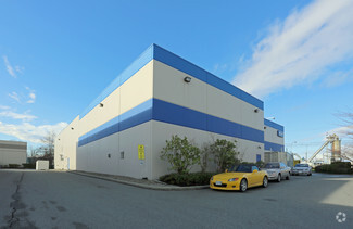 Plus de détails pour 7989 82nd St, Delta, BC - Industriel à vendre