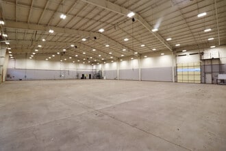 1480 W 3rd Pl, Eugene, OR for lease Interior Photo- Image 2 of 4