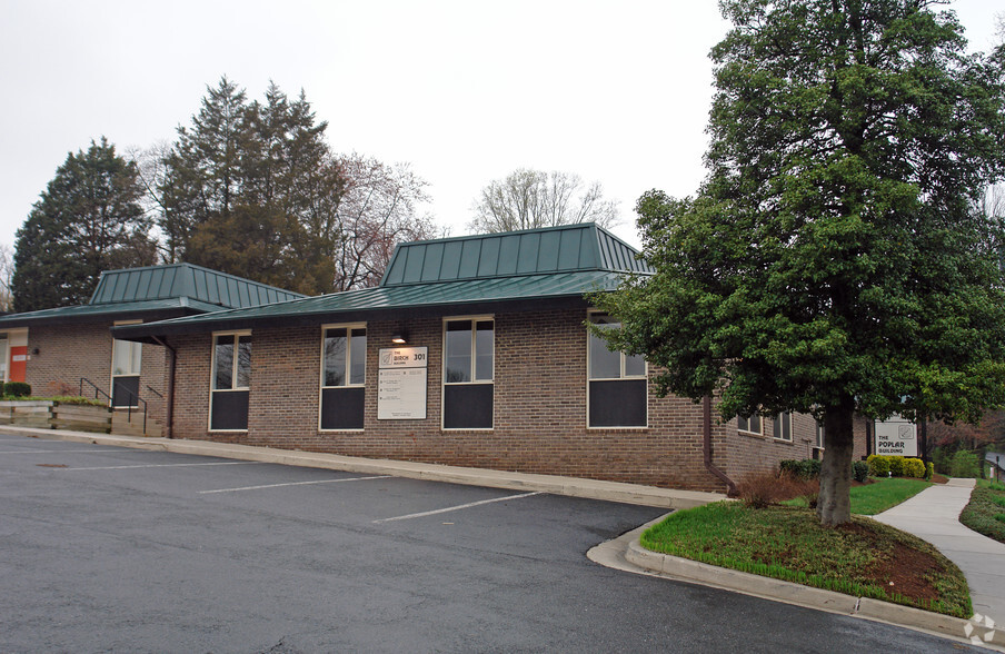 110 Pleasant St NW, Vienna, VA for sale - Building Photo - Image 1 of 14