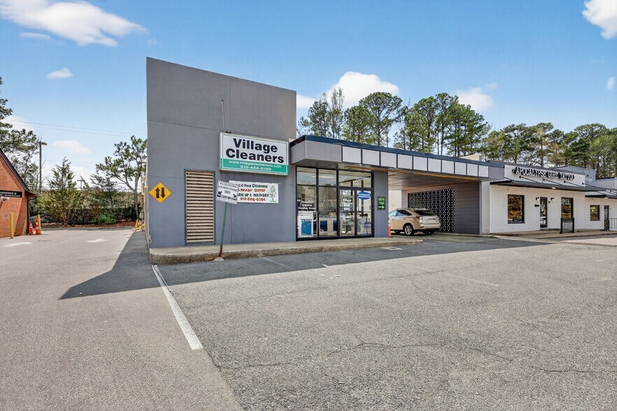 113 SW Maynard Rd, Cary, NC à louer - Photo principale - Image 1 de 32