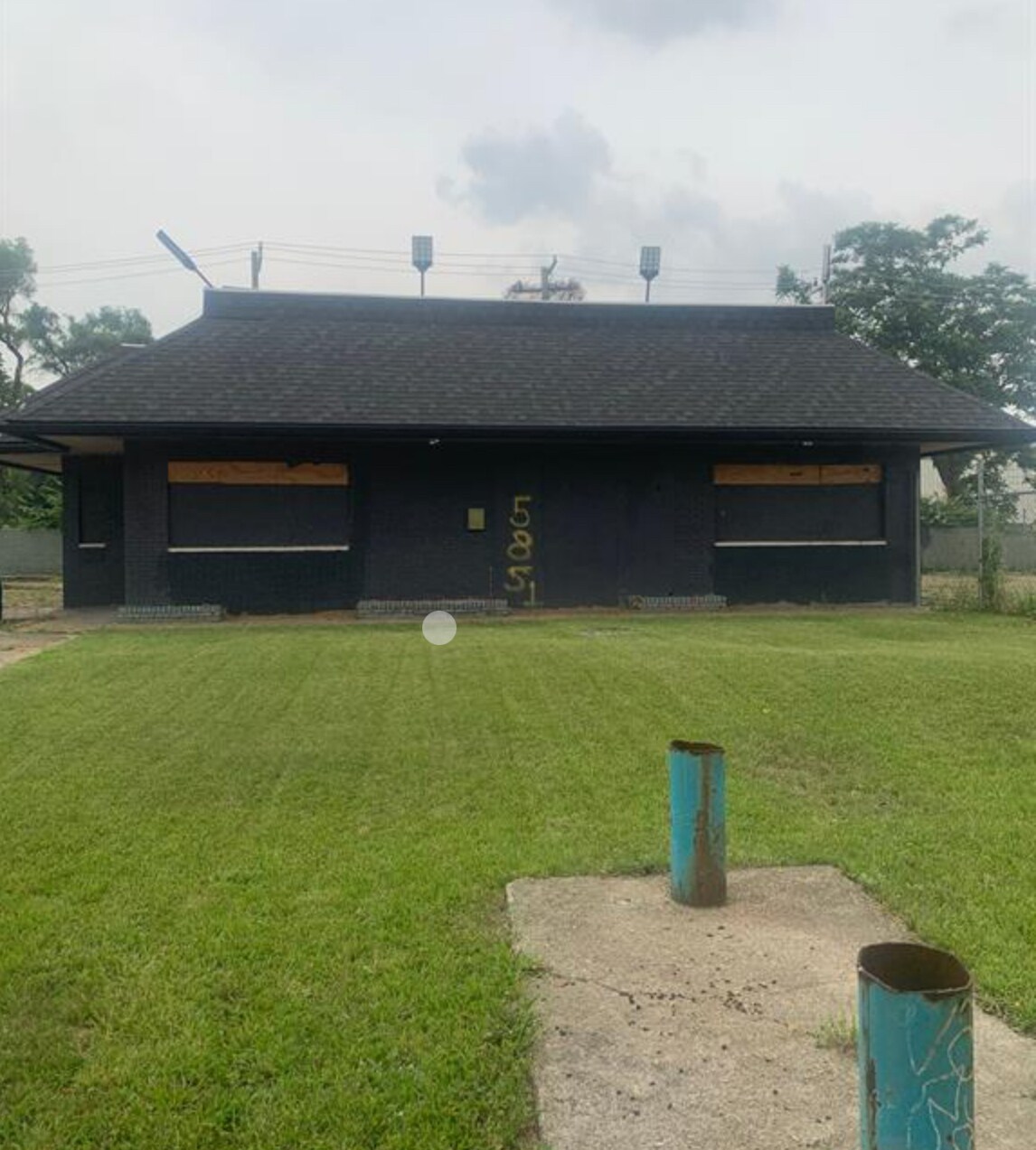 5851 W Warren Ave, Detroit, MI à vendre Photo du bâtiment- Image 1 de 2