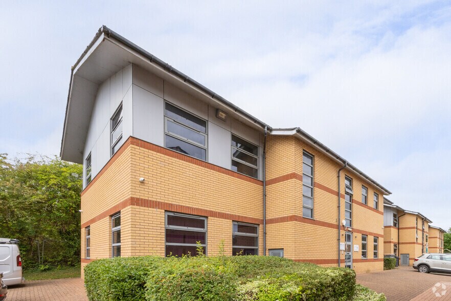 Timothys Bridge Rd, Stratford Upon Avon à louer - Photo du bâtiment - Image 1 de 19