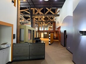 23 Empire Dr, Saint Paul, MN for lease Interior Photo- Image 2 of 12