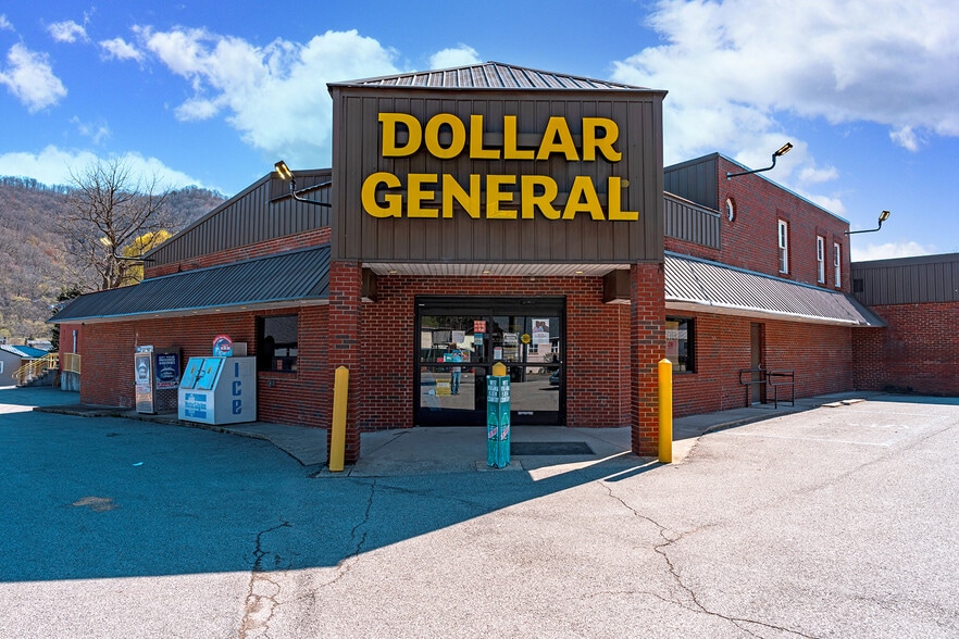 12604 Maccorkle Ave, Chesapeake, WV for sale - Building Photo - Image 1 of 5