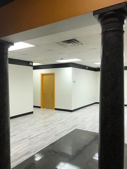 500-502 Main St, Waltham, MA à louer - Photo du bâtiment - Image 3 de 26