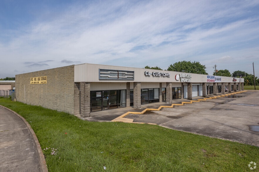 12430 Highway 3, Webster, TX for sale - Primary Photo - Image 1 of 5