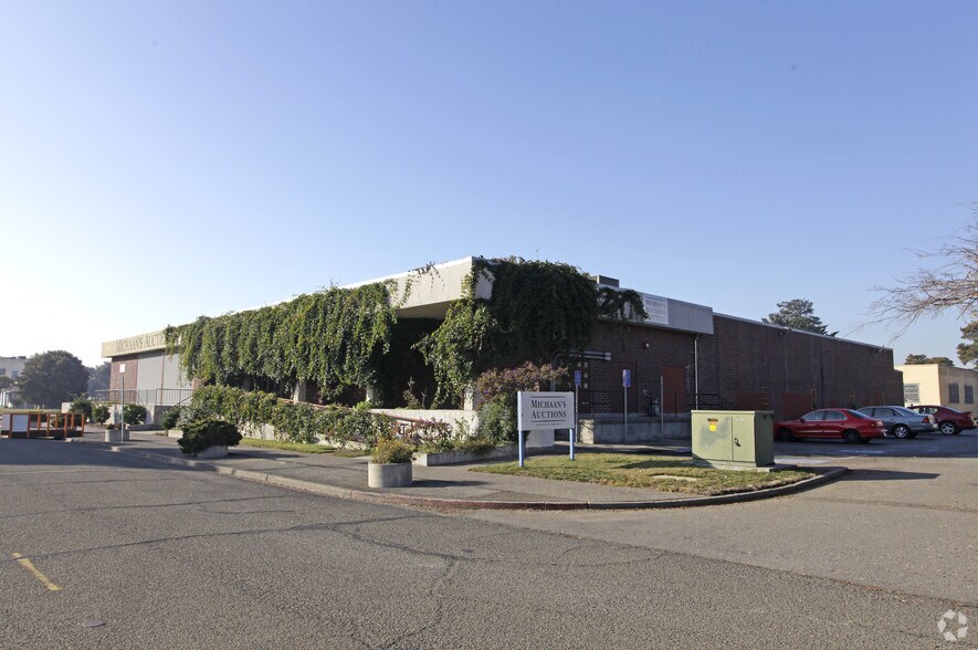 2751 Todd St, Alameda, CA à louer - Photo du bâtiment - Image 2 de 4