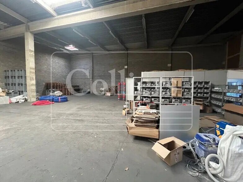 Flex dans Vitrolles à louer - Photo du bâtiment - Image 3 de 8