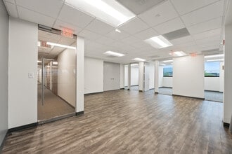 8229 Boone Blvd, Vienna, VA à louer Photo du bâtiment- Image 1 de 17