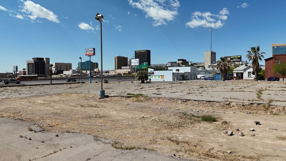 910 & 920 Wyoming Ave, El Paso, TX à louer - Photo du bâtiment - Image 3 de 6