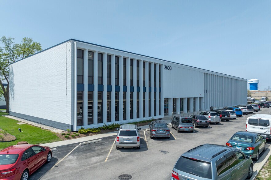 2600 S 25th Ave, Broadview, IL à louer - Photo du bâtiment - Image 1 de 31