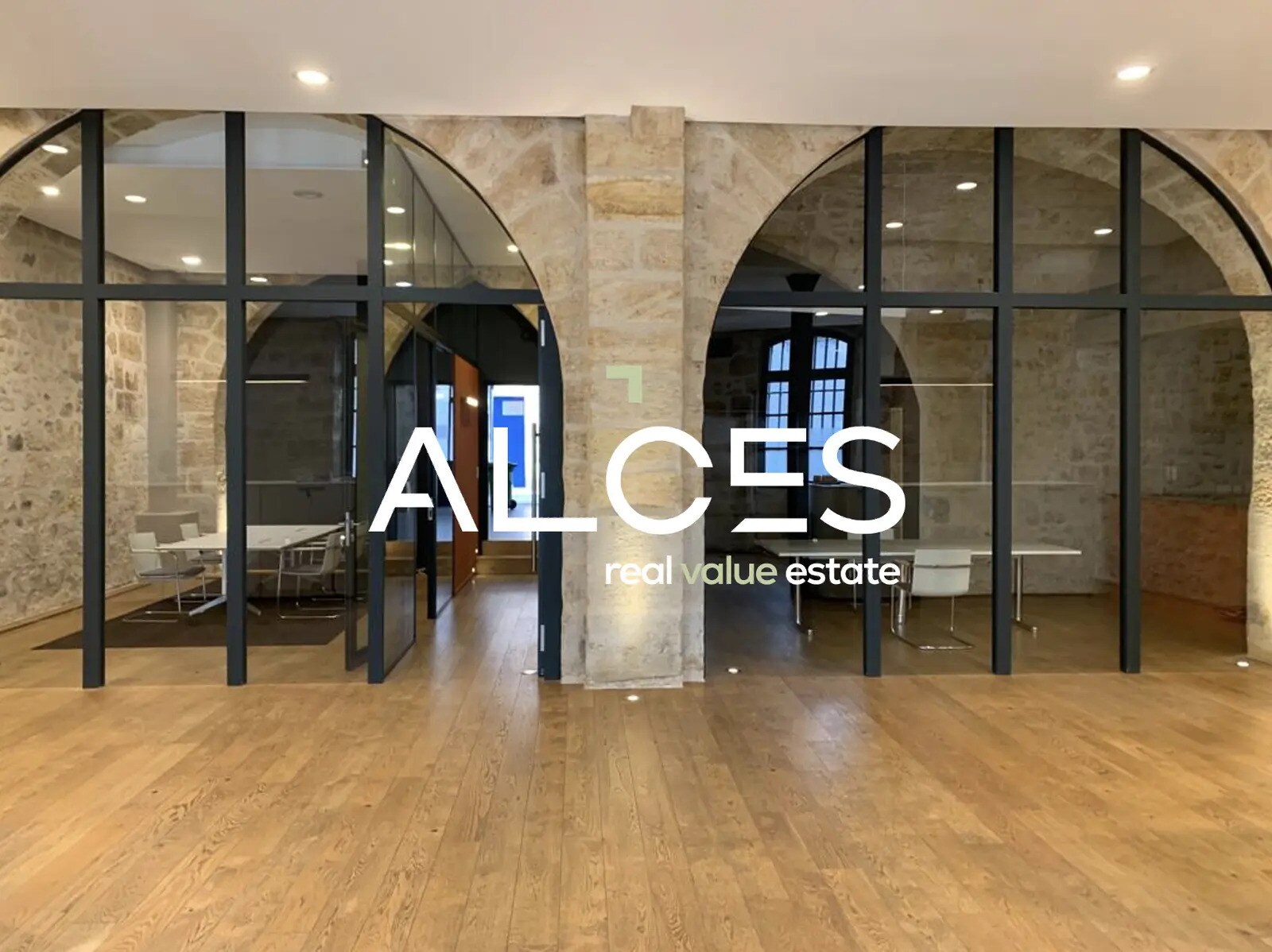 Office in Bordeaux for lease Interior Photo- Image 1 of 3