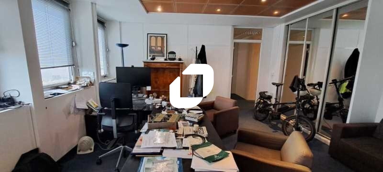Office in Paris for sale Interior Photo- Image 1 of 5