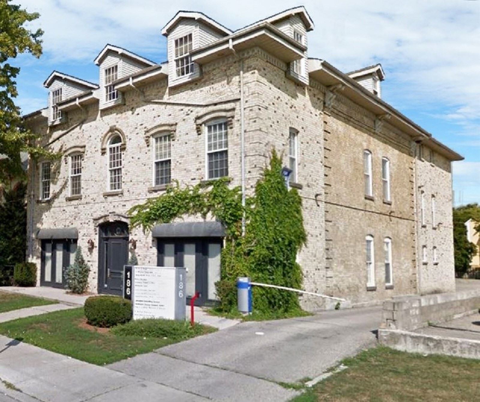 186 Albert St, London, ON à vendre Photo principale- Image 1 de 1