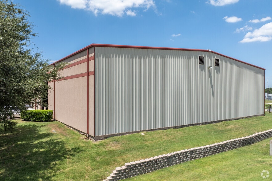 411 McKinney Pkwy, McKinney, TX for lease - Building Photo - Image 3 of 4