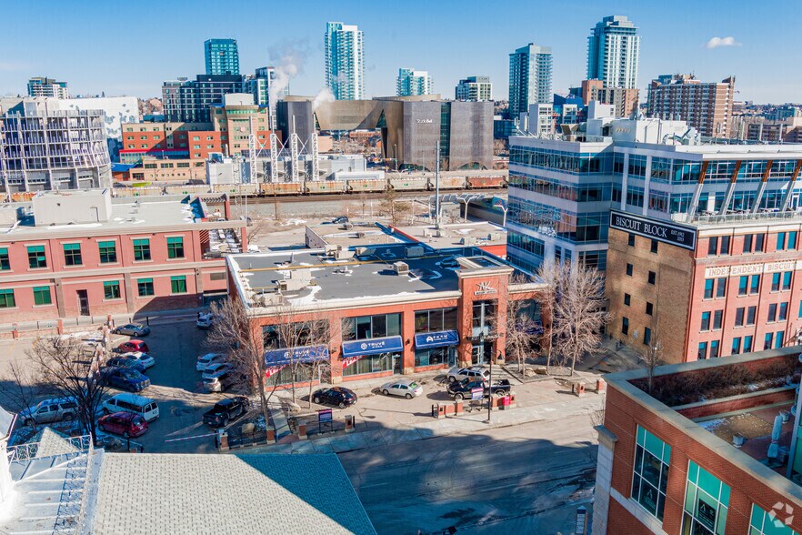 422 11th Ave SE, Calgary, AB à louer - Aérien - Image 3 de 3
