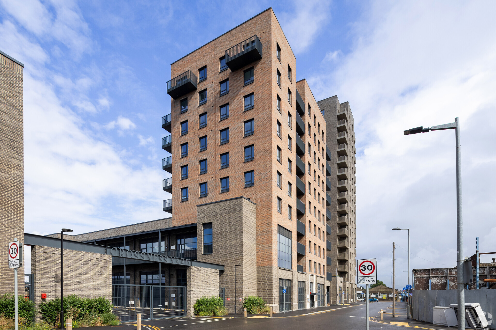 12 Crossness Yard, Barking for lease Primary Photo- Image 1 of 5