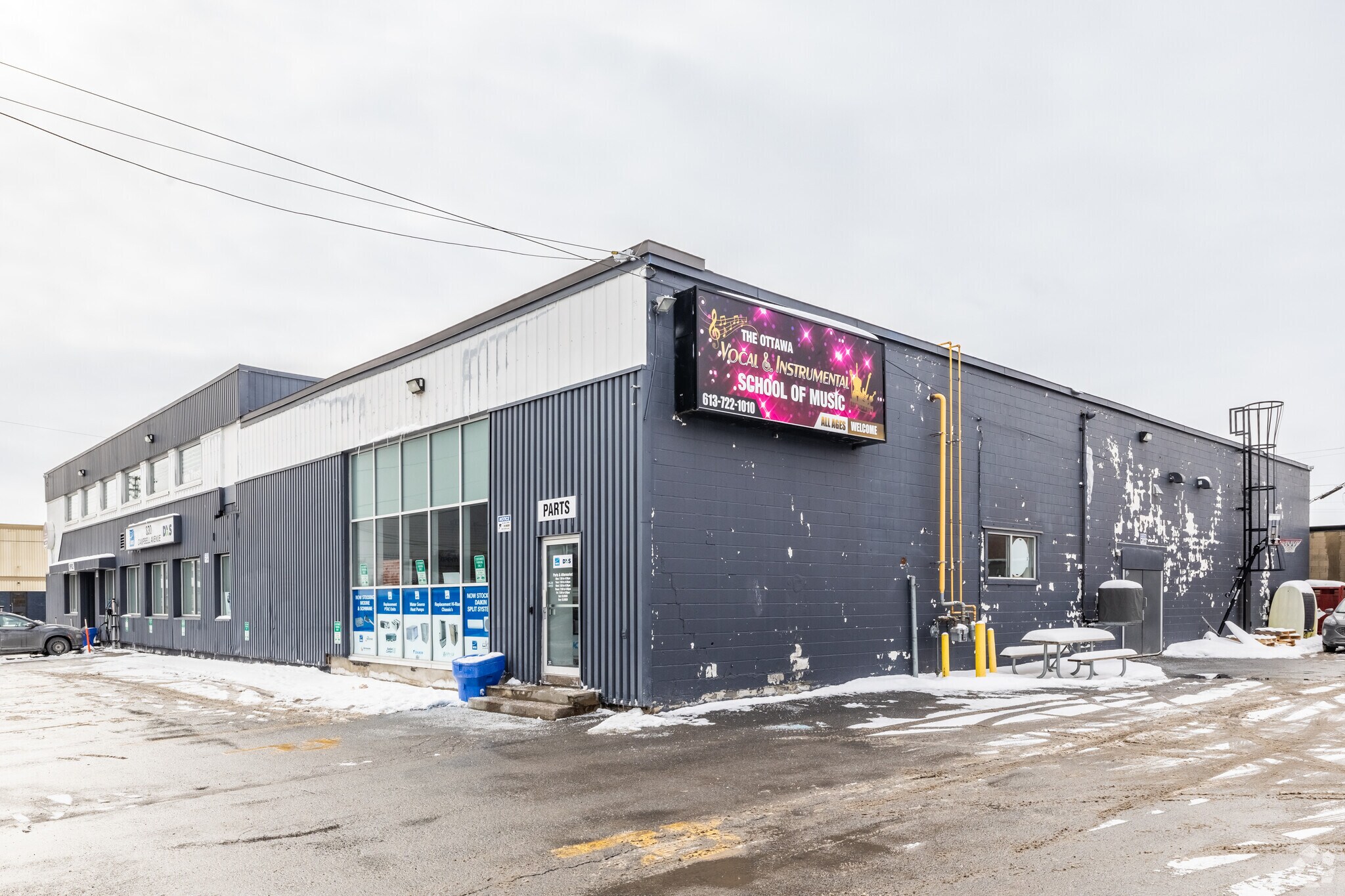 830 Campbell Ave, Ottawa, ON for sale Primary Photo- Image 1 of 1