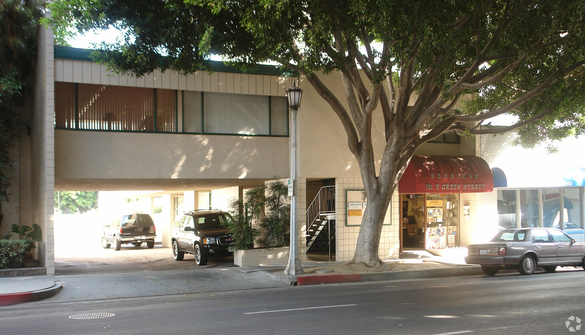 761 E Green St, Pasadena, CA à vendre Photo du bâtiment- Image 1 de 1