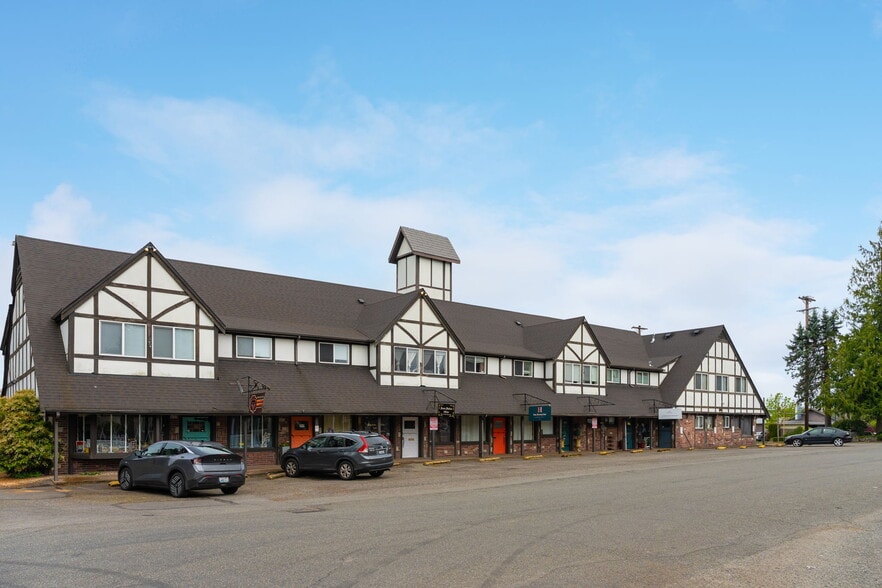 7902 27th St W, University Place, WA à vendre - Photo du bâtiment - Image 3 de 23