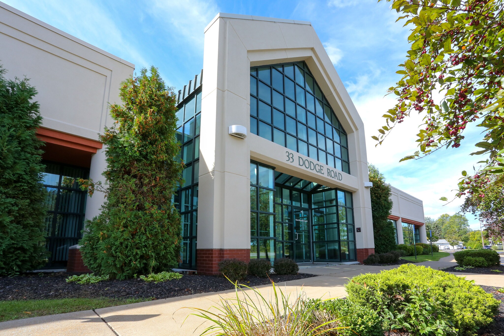 33 Dodge Rd, Amherst, NY à louer Photo du bâtiment- Image 1 de 11