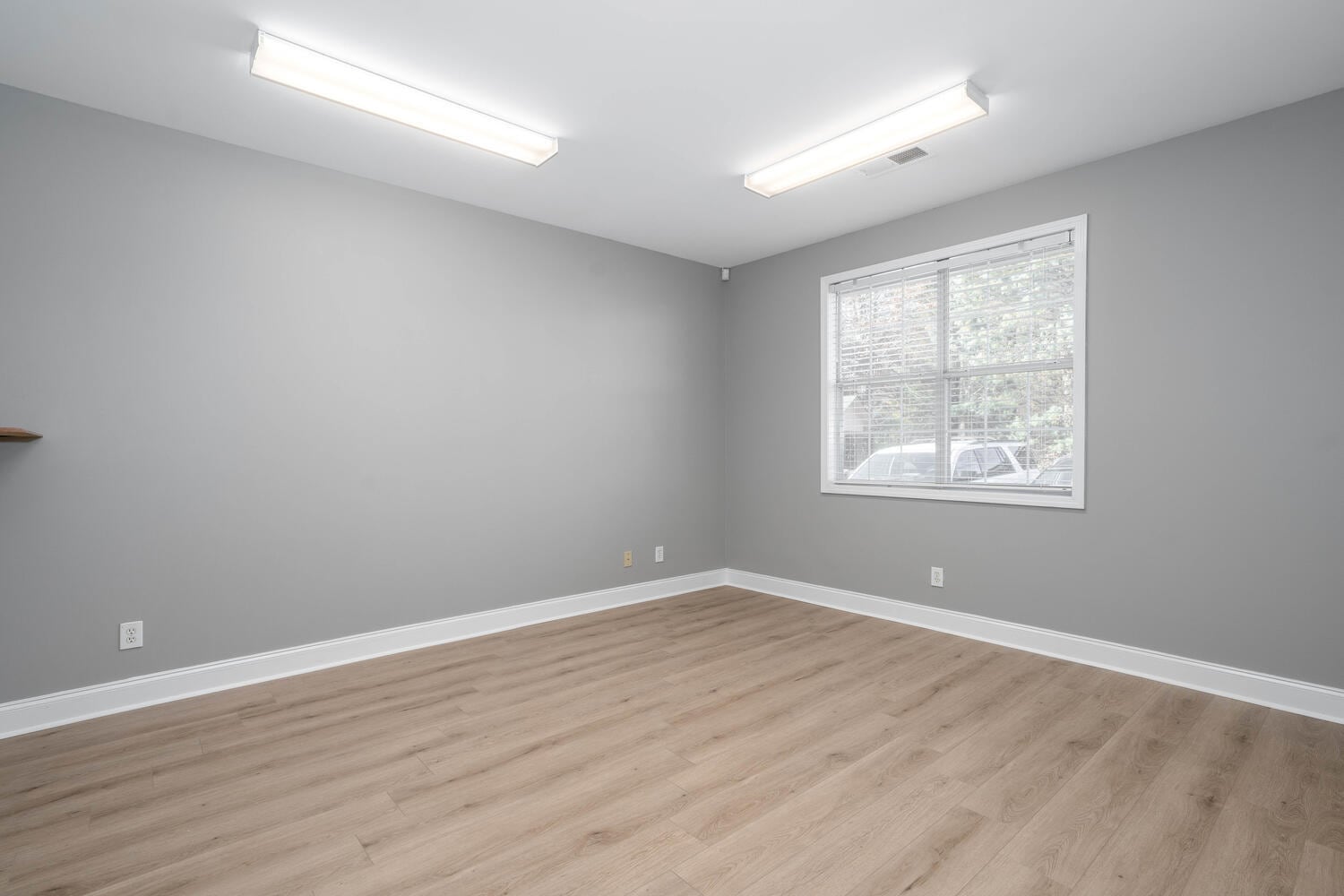 800 Kennesaw Ave, Marietta, GA for lease Primary Photo- Image 1 of 2