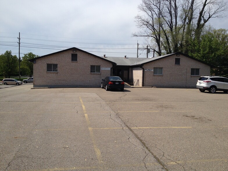 8686 Winton Rd, Cincinnati, OH for lease - Building Photo - Image 2 of 4