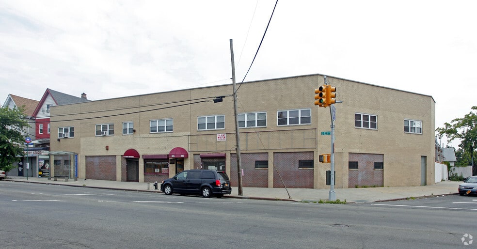 821-825 E 233rd St, Bronx, NY for lease - Primary Photo - Image 1 of 2