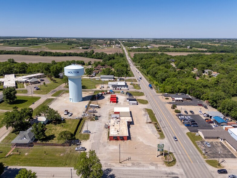 601 Arizona Ave, Holton, KS à vendre - Photo du bâtiment - Image 3 de 55