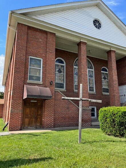 200 E Fudge St, Covington, VA à vendre - Photo du bâtiment - Image 2 de 16