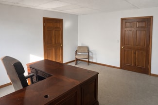 Plus de détails pour 102 E Main St, Warrenton, MO - Coworking à louer