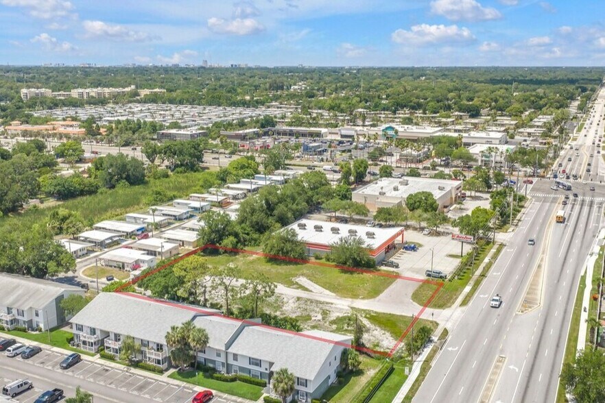 300 Starkey, Largo, FL à vendre - Photo du bâtiment - Image 2 de 14