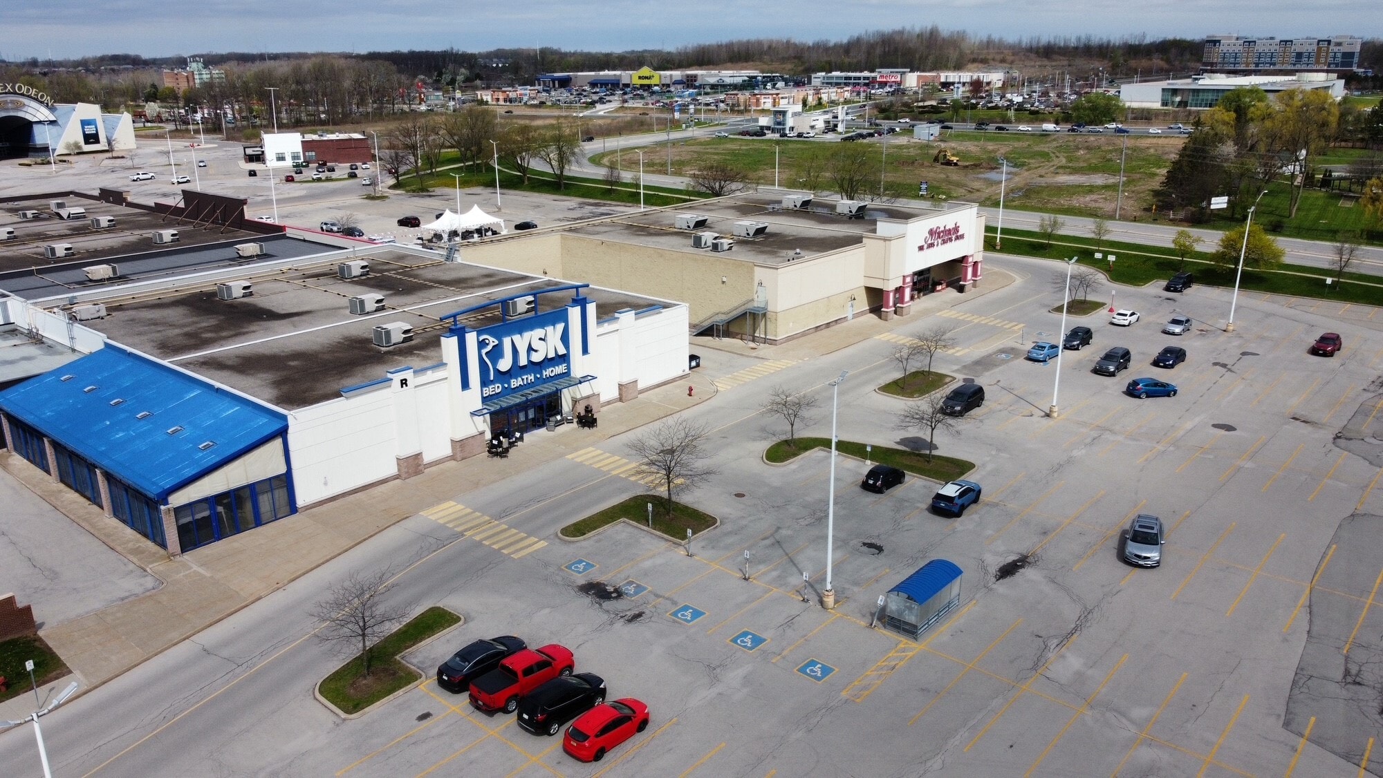 7555 Montrose Rd, Niagara Falls, ON for lease Primary Photo- Image 1 of 11