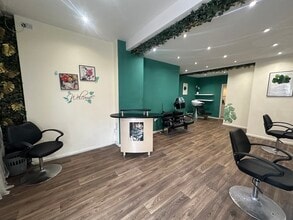 Queens Hl, Newport for lease Interior Photo- Image 1 of 11