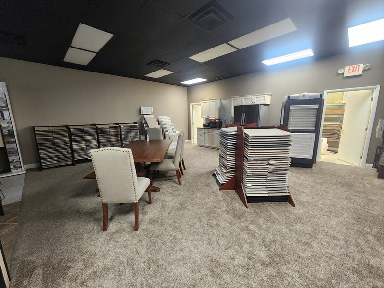 159 Lichfield Blvd, Fredericksburg, VA for lease - Building Photo - Image 3 of 15