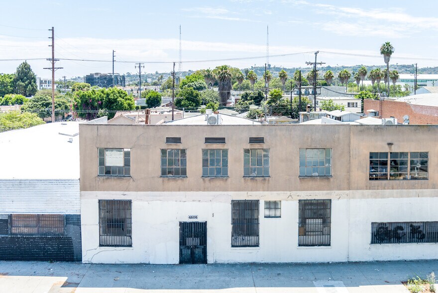 4606-4620 W Jefferson Blvd, Los Angeles, CA à louer - Photo du bâtiment - Image 2 de 12