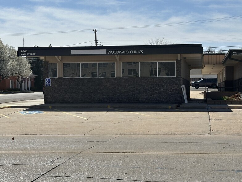 1101 Hillcrest Dr, Woodward, OK for sale - Building Photo - Image 2 of 2