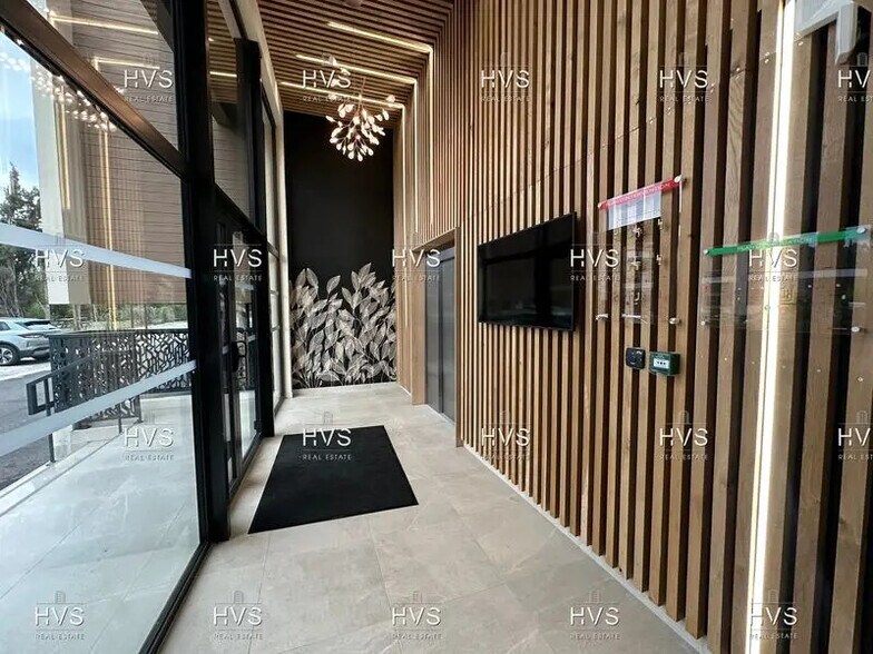 106 Rd 96, Meyreuil à louer - Hall d’entrée - Image 2 de 11