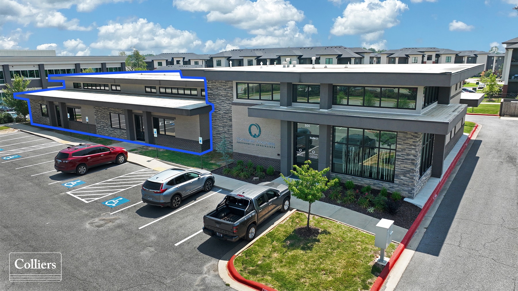 800 SE Plaza Ave, Bentonville, AR for lease Building Photo- Image 1 of 5