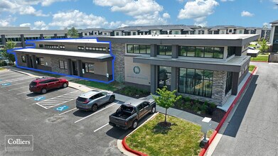 800 SE Plaza Ave, Bentonville, AR for lease Building Photo- Image 1 of 5