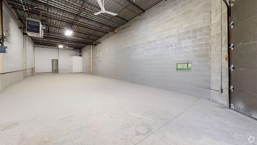 7451-7499 Rte Transcanadienne, Montréal, QC à louer - Numérisation 3D de Matterport - Image 2 de 9