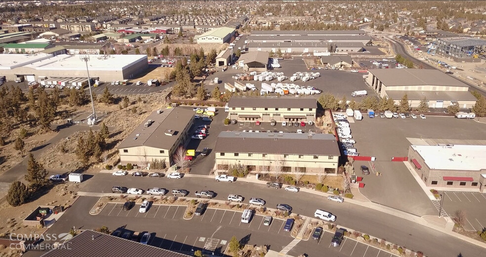 20802-20810 Sockeye Pl, Bend, OR à louer - Photo du bâtiment - Image 3 de 4