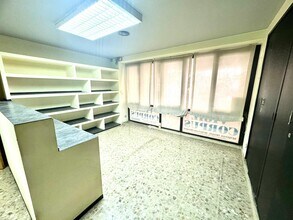 Office in El Vendrell, Tarragona for lease Interior Photo- Image 2 of 10