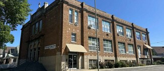 Plus de détails pour 2570 S 19th St, Milwaukee, WI - Spécialité à vendre