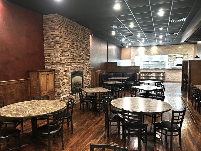 14 Main St S, Hutchinson, MN for sale - Interior Photo - Image 2 of 7