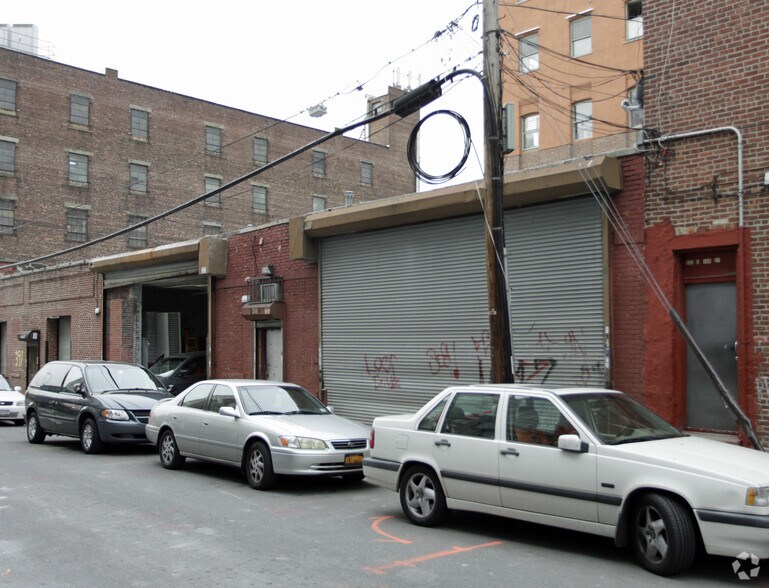 405 Rider Ave, Bronx, NY à louer - Photo principale - Image 1 de 12