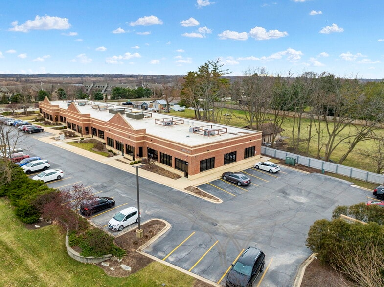 260 E Army Trail Rd, Bartlett, IL for lease - Building Photo - Image 3 of 10